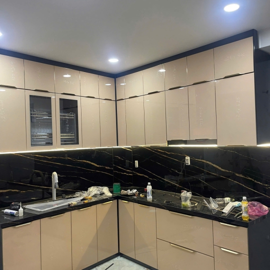 TỦ BẾP KHUNG VINCO - CÁNH PHỦ ACRYLIC AR0028