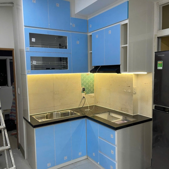 TỦ BẾP KHUNG VINCO - CÁNH PHỦ ACRYLIC AR0029