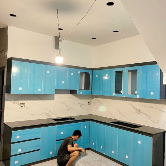 TỦ BẾP KHUNG VINCO - CÁNH PHỦ ACRYLIC AR0032