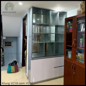 Kệ trưng bày nhựa Vincoplastic cao cấp, thiết kế mới hiện đại và tinh tế, được khách hàng rất ưa chuộng KT0046