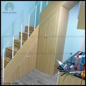 Tủ cầu thang nhựa Vincoplastic Minh Quang có thiết kế hiện đại và tiện lợi, phù hợp với nhu cầu của khách hàng KT0024